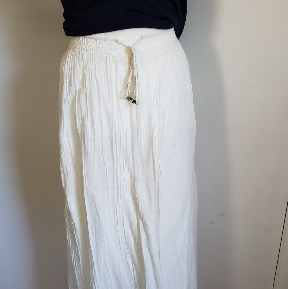 NWT White Lined Skirt
